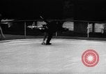 Immagine di Olympic Pattinaggio di Figura Team New York City USA, 1947, secondo 25 filmato di repertorio 65675069644
