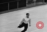 Immagine di Olympic Pattinaggio di Figura Team New York City USA, 1947, secondo 36 filmato di repertorio 65675069644