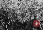 Immagine di I guerriglieri di etnia Karen Chaungtha Birmania, 1945, secondo 27 filmato di repertorio 65675069661
