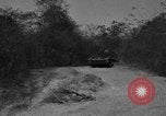 Standbild Karen Truppen Chaungtha Birma, 1945, aus Sekunde 8 historischem Filmmaterial Videoclip 65675069662