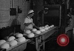 Standbild Vorbereitung der Ostereier Philadelphia Pennsylvania USA, 1932, aus Sekunde 22 historischem Filmmaterial Videoclip 65675069702