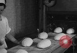 Standbild Vorbereitung der Ostereier Philadelphia Pennsylvania USA, 1932, aus Sekunde 30 historischem Filmmaterial Videoclip 65675069702