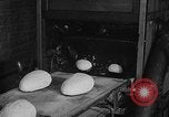 Standbild Vorbereitung der Ostereier Philadelphia Pennsylvania USA, 1932, aus Sekunde 37 historischem Filmmaterial Videoclip 65675069702