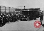 Standbild Bus mit Bücher Creedmoor New York USA, 1932, aus Sekunde 26 historischem Filmmaterial Videoclip 65675069704