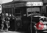 Standbild Bus mit Bücher Creedmoor New York USA, 1932, aus Sekunde 35 historischem Filmmaterial Videoclip 65675069704