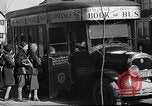 Standbild Bus mit Bücher Creedmoor New York USA, 1932, aus Sekunde 37 historischem Filmmaterial Videoclip 65675069704