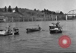 Image fishermen catch fish Longview Washington USA, 1932, de la seconde 15 séquences d'archives historiques vidéo 65675069706