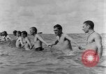 Image les troupes des États-Unis Ulithi Atoll Îles Caroline, 1944, de la seconde 24 séquences d'archives historiques vidéo 65675069708