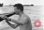 Image les troupes des États-Unis Ulithi Atoll Îles Caroline, 1944, de la seconde 28 séquences d'archives historiques vidéo 65675069708