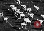 Standbild Fußballspiel Atlanta Georgia USA, 1956, aus Sekunde 17 historischem Filmmaterial Videoclip 65675069735