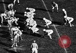 Standbild Fußballspiel Atlanta Georgia USA, 1956, aus Sekunde 27 historischem Filmmaterial Videoclip 65675069735