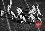 Standbild Fußballspiel Atlanta Georgia USA, 1956, aus Sekunde 30 historischem Filmmaterial Videoclip 65675069735
