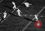 Standbild Fußballspiel Atlanta Georgia USA, 1956, aus Sekunde 42 historischem Filmmaterial Videoclip 65675069735