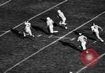 Standbild Fußballspiel Atlanta Georgia USA, 1956, aus Sekunde 44 historischem Filmmaterial Videoclip 65675069735