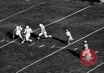 Standbild Fußballspiel Atlanta Georgia USA, 1956, aus Sekunde 45 historischem Filmmaterial Videoclip 65675069735