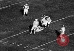 Standbild Fußballspiel Atlanta Georgia USA, 1956, aus Sekunde 49 historischem Filmmaterial Videoclip 65675069735