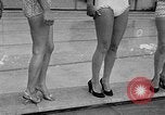 Standbild Mädchen Modell Los Angeles California USA, 1956, aus Sekunde 21 historischem Filmmaterial Videoclip 65675069738