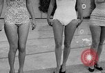 Standbild Mädchen Modell Los Angeles California USA, 1956, aus Sekunde 22 historischem Filmmaterial Videoclip 65675069738