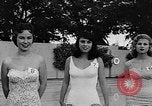 Standbild Mädchen Modell Los Angeles California USA, 1956, aus Sekunde 25 historischem Filmmaterial Videoclip 65675069738