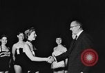 Standbild Mädchen Modell Los Angeles California USA, 1956, aus Sekunde 41 historischem Filmmaterial Videoclip 65675069738