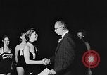 Standbild Mädchen Modell Los Angeles California USA, 1956, aus Sekunde 42 historischem Filmmaterial Videoclip 65675069738