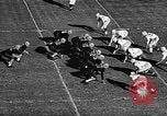 Immagine di American Football match Oregon United States USA, 1956, secondo 7 filmato di repertorio 65675069750
