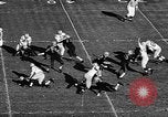 Immagine di American Football match Oregon United States USA, 1956, secondo 10 filmato di repertorio 65675069750