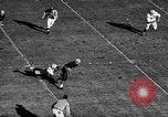 Immagine di American Football match Oregon United States USA, 1956, secondo 12 filmato di repertorio 65675069750
