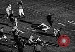Immagine di American Football match Oregon United States USA, 1956, secondo 20 filmato di repertorio 65675069750