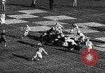 Immagine di American Football match Oregon United States USA, 1956, secondo 24 filmato di repertorio 65675069750
