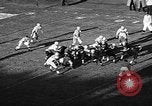Immagine di American Football match Oregon United States USA, 1956, secondo 46 filmato di repertorio 65675069750