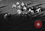 Immagine di American Football match Oregon United States USA, 1956, secondo 48 filmato di repertorio 65675069750