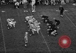 Immagine di American Football match Oregon United States USA, 1956, secondo 57 filmato di repertorio 65675069750