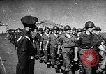 Immagine di Le truppe britanniche di ritirare Port Said Egitto, 1957, secondo 53 filmato di repertorio 65675069753