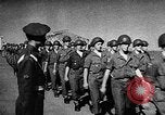 Immagine di Le truppe britanniche di ritirare Port Said Egitto, 1957, secondo 54 filmato di repertorio 65675069753