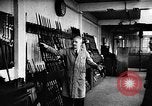 Immagine di Le truppe britanniche di ritirare Port Said Egitto, 1957, secondo 58 filmato di repertorio 65675069753
