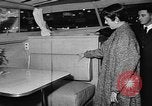 Standbild Boat Show Seattle Washington USA, 1957, aus Sekunde 34 historischem Filmmaterial Videoclip 65675069759