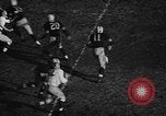 Standbild American Football Match Iowa United States USA, 1956, aus Sekunde 6 historischem Filmmaterial Videoclip 65675069760