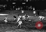Standbild American Football Match New York United States USA, 1957, aus Sekunde 26 historischem Filmmaterial Videoclip 65675069761