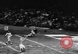 Standbild American Football Match New York United States USA, 1957, aus Sekunde 46 historischem Filmmaterial Videoclip 65675069761