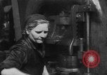 Standbild Deutsche Rüstungsproduktion Deutschland, 1941, aus Sekunde 48 historischem Filmmaterial Videoclip 65675069773