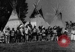 Image Native American Indian Conference sur la langue des signes Montana United States USA, 1931, de la seconde 19 séquences d'archives historiques vidéo 65675069788