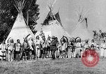 Image Native American Indian Conference sur la langue des signes Montana United States USA, 1931, de la seconde 22 séquences d'archives historiques vidéo 65675069788