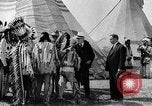 Image Native American Indian Conference sur la langue des signes Montana United States USA, 1931, de la seconde 42 séquences d'archives historiques vidéo 65675069788