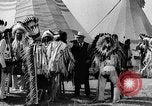 Image Native American Indian Conference sur la langue des signes Montana United States USA, 1931, de la seconde 43 séquences d'archives historiques vidéo 65675069788
