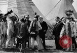 Image Native American Indian Conference sur la langue des signes Montana United States USA, 1931, de la seconde 47 séquences d'archives historiques vidéo 65675069788