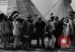 Image Native American Indian Conference sur la langue des signes Montana United States USA, 1931, de la seconde 48 séquences d'archives historiques vidéo 65675069788
