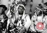 Image Indian sign language Montana United States USA, 1931, de la seconde 45 séquences d'archives historiques vidéo 65675069789