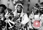 Image Indian sign language Montana United States USA, 1931, de la seconde 50 séquences d'archives historiques vidéo 65675069789