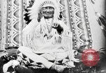 Immagine di Indian la lingua dei segni Montana United States USA, 1931, secondo 23 filmato di repertorio 65675069794